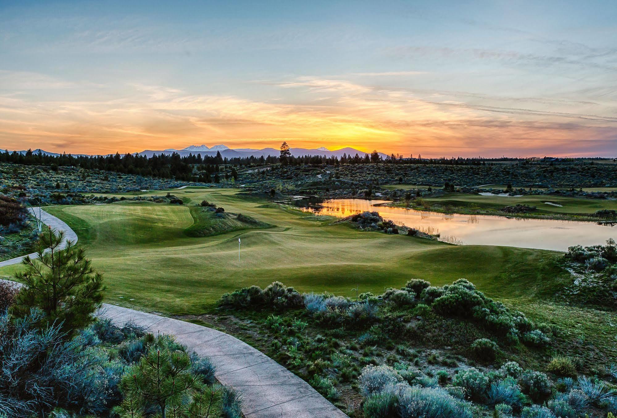 Tetherow Hotel Deschutes River Woods Bagian luar foto