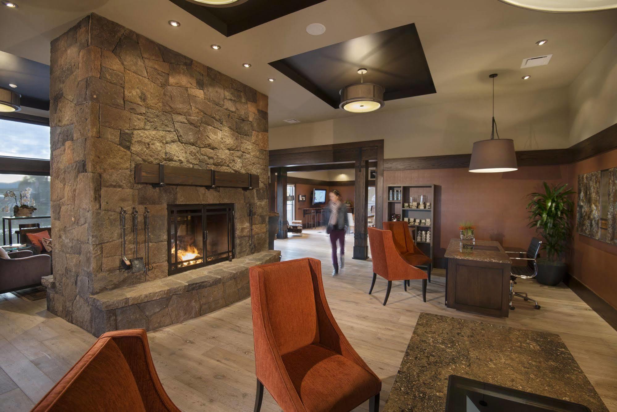 Tetherow Hotel Deschutes River Woods Bagian luar foto